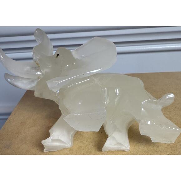 Vintage Hand Carved Onyx Stone Elephant Figurine 4.5” Trunk Up Good Luck Decor - Picture 6 of 7